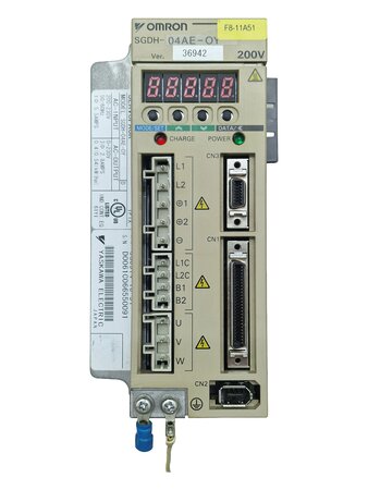 Omron Yaskawa SGDH-04AE-OY Servopack 400 W used – front view