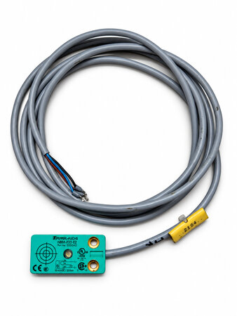 Used Pepperl+Fuchs NBB8-F33-E2 inductive proximity sensor ID 200042 with connection cable