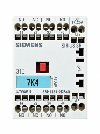 Siemens SIRIUS 3RH1131-2KB40 contactor relay – rear nameplate with technical specifications and EAN